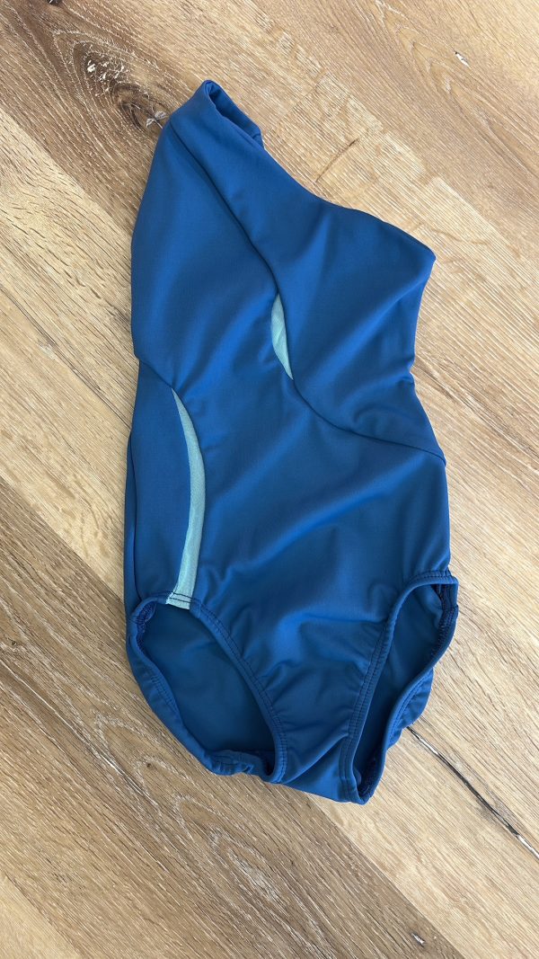 *Resale* Five Blue Leo YL