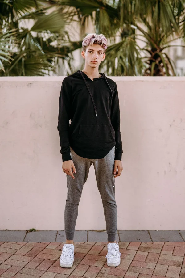 Werk - Boys/Men's Essential Hoodie